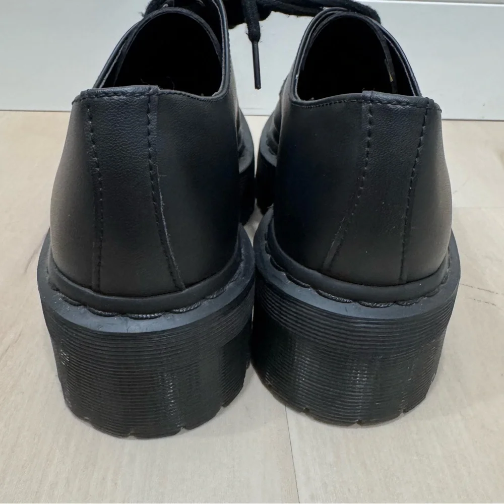 EUC Dr Martens 30651 Vegan Black Platform Oxfords Women US 9 EU 41 Like New